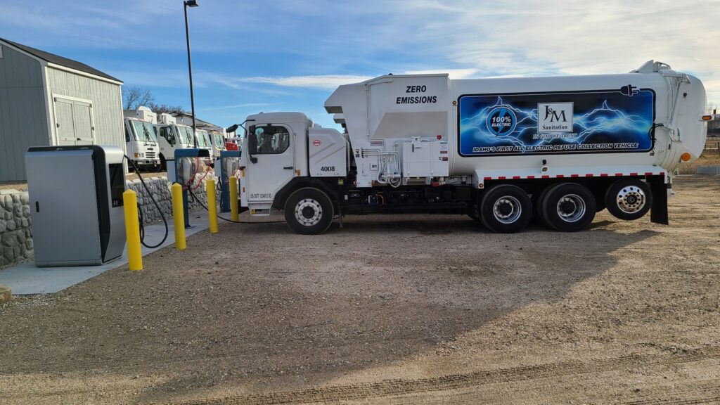 Recharging Electric Garbage Truck